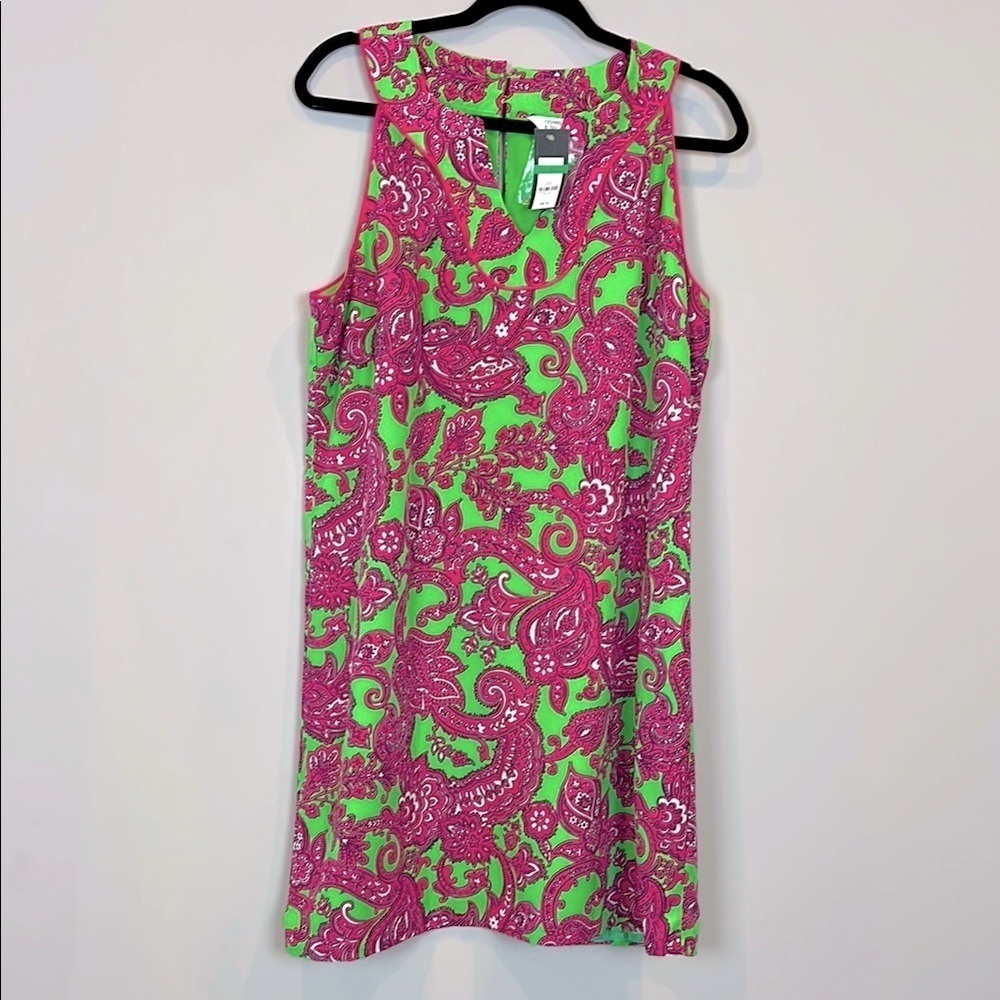NWT Crown and Ivy Pink Green Paisley Size‎ Large Dress V Neckline Sleeveless